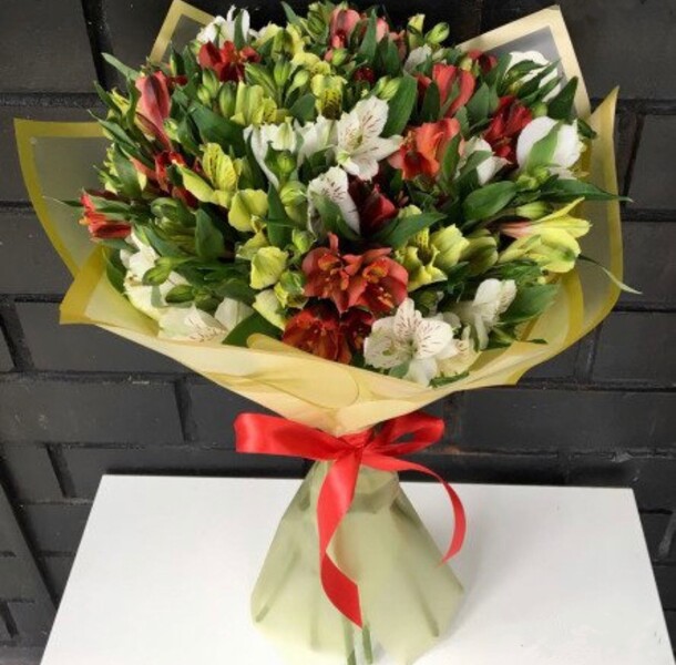 Альстромерия микс, артикул F51706 - 5800 рублей, доставка по городу. Flawery - доставка цветов