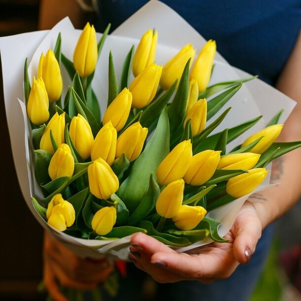 Солнечные тюльпашки, артикул F71657 - 3990 рублей, доставка по городу. Flawery - доставка цветов