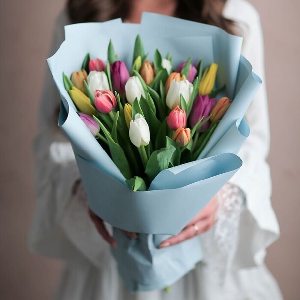 Микс тюльпанов, артикул F75198 - 3990 рублей, доставка по городу. Flawery - доставка цветов