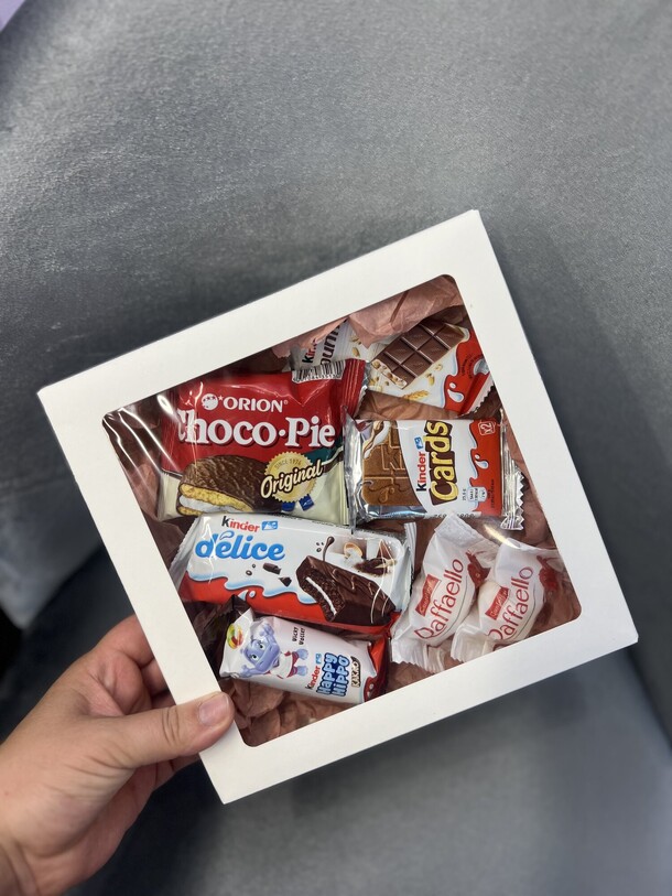 Набор киндер, артикул F1402335 - 1600 рублей, доставка по городу. Flawery - доставка цветов