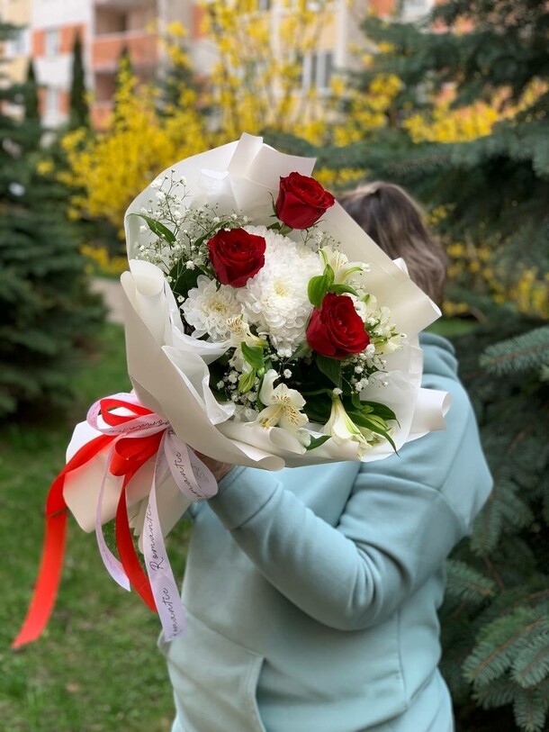 Букет «для души», артикул F1402832 - 4000 рублей, доставка по городу. Flawery - доставка цветов