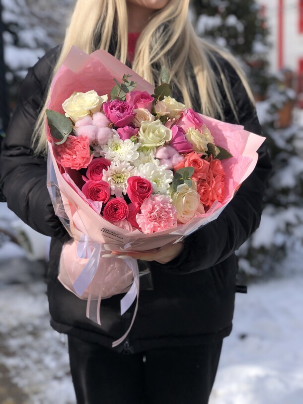 Букет «на стиле», артикул F1404718 - 4990 рублей, доставка по городу. Flawery - доставка цветов