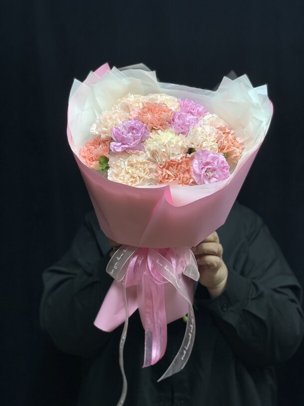 Букет из 15 диантусов, артикул F1414685 - 4000 рублей, доставка по городу. Flawery - доставка цветов