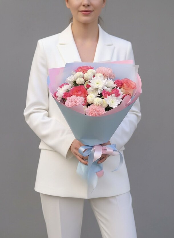 Букет «поздравляю «, артикул F1435864 - 4500 рублей, доставка по городу. Flawery - доставка цветов