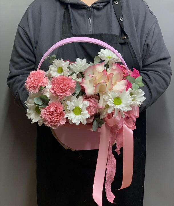 Ящик с цветами, артикул F35262 - 5000 рублей, доставка по городу. Flawery - доставка цветов