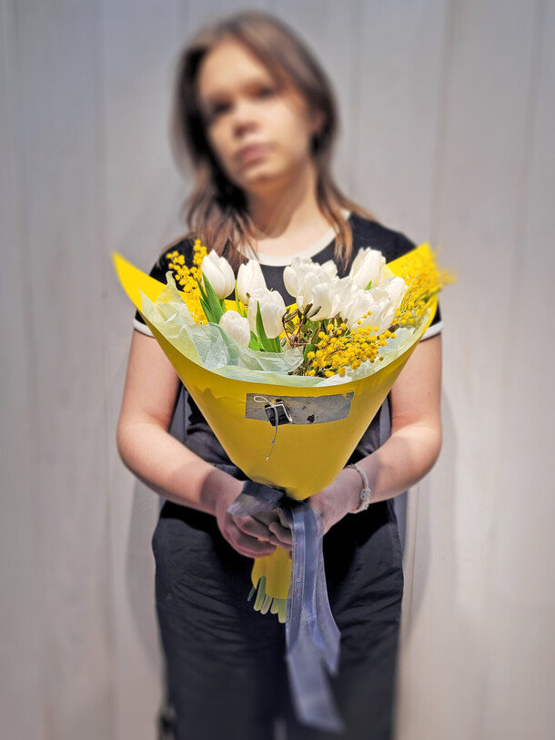 Золотой подарок, артикул F1389779 - 5700 рублей, доставка по городу. Flawery - доставка цветов