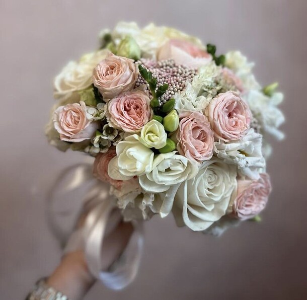 Букет невесты 2, артикул F1110875 - 12100 рублей, доставка по городу. Flawery - доставка цветов