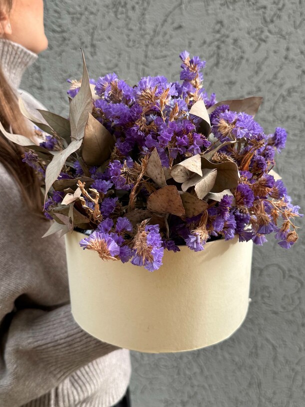 Фиолетовое пламя, артикул F1476985 - 3770 рублей, доставка по городу. Flawery - доставка цветов