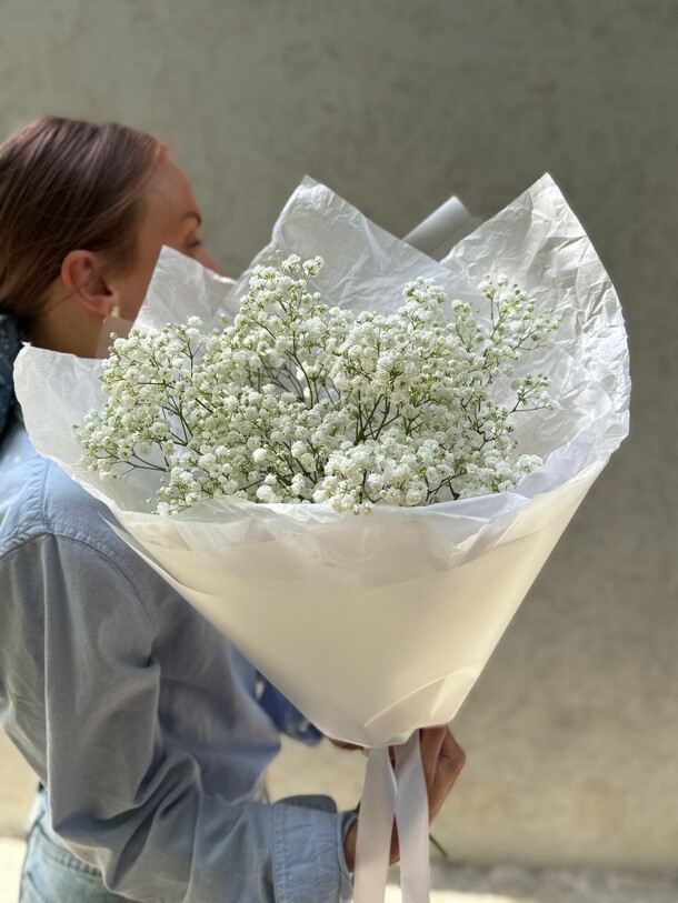 Букет из белоснежной гипсофилы, артикул F1480757 - 1180 рублей, доставка по городу. Flawery - доставка цветов