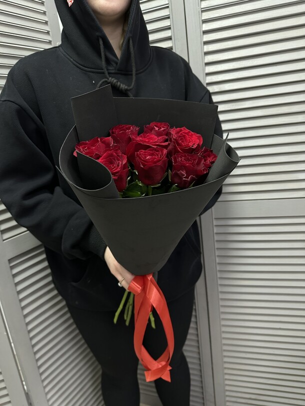 Розы красные эквадор, артикул F1349269 - 5489 рублей, доставка по городу. Flawery - доставка цветов