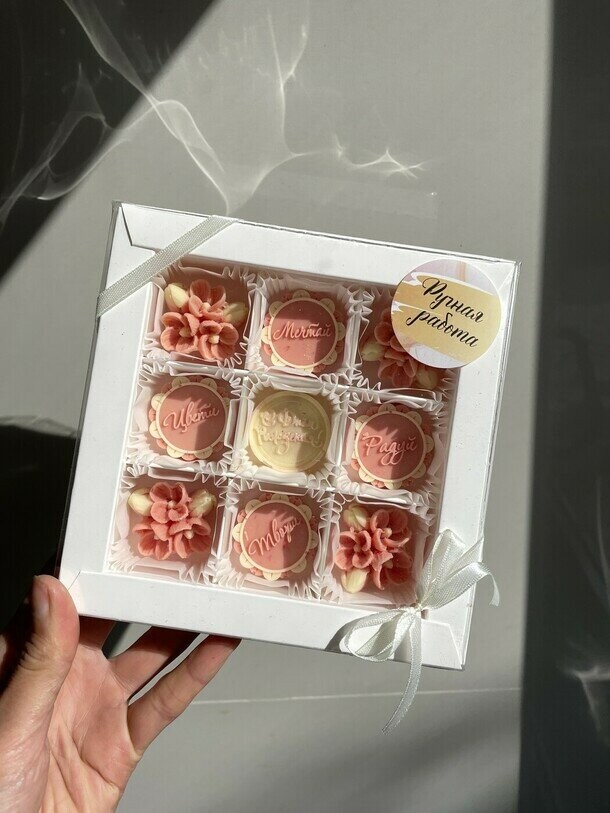 Шоколад подарочный, артикул F1175698 - 2200 рублей, доставка по городу. Flawery - доставка цветов