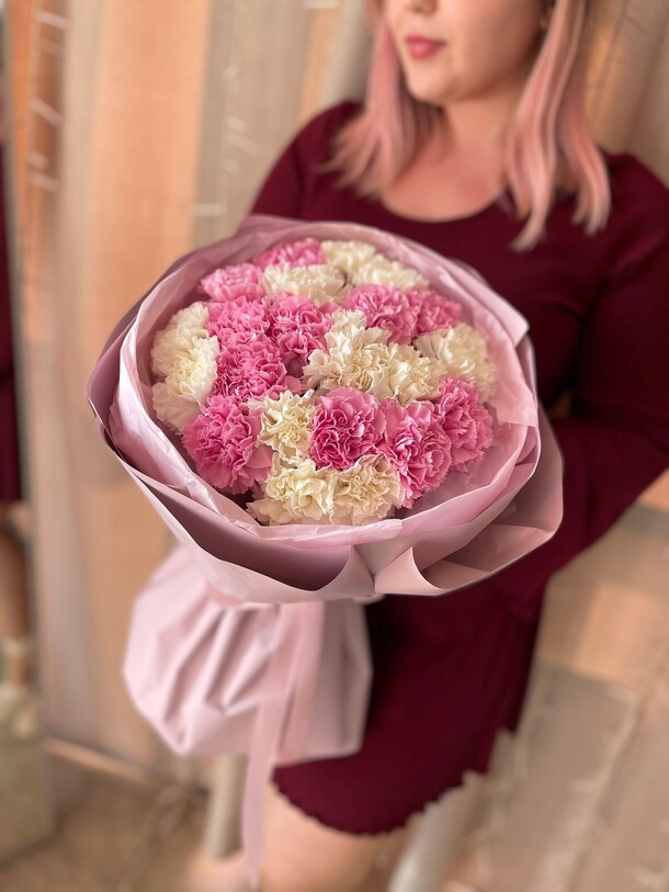 Монобукет «сказка» диантусы, артикул F1446426 - 4620 рублей, доставка по городу. Flawery - доставка цветов