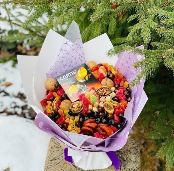 Схофрукты с чаем, артикул F1085256 - 3205 рублей, доставка по городу. Flawery - доставка цветов