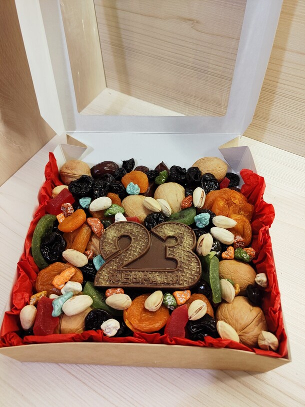 Сухофрукты и орехи, артикул F1098866 - 2181 рублей, доставка по городу. Flawery - доставка цветов