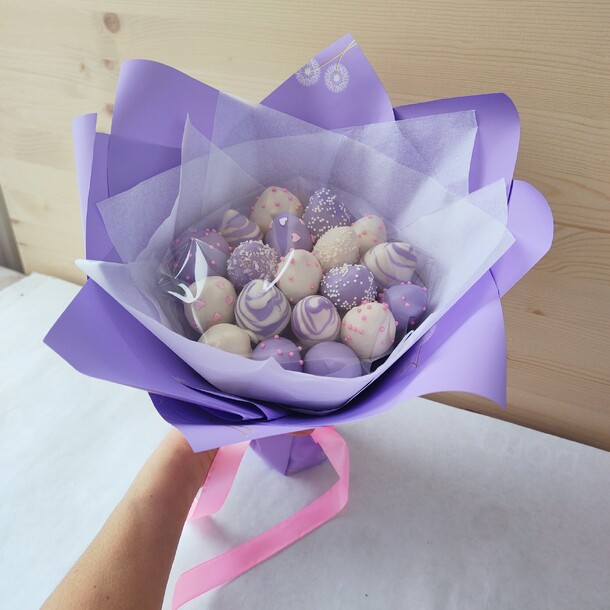 Клубника в лавандовом цвете, артикул F1252328 - 4290 рублей, доставка по городу. Flawery - доставка цветов