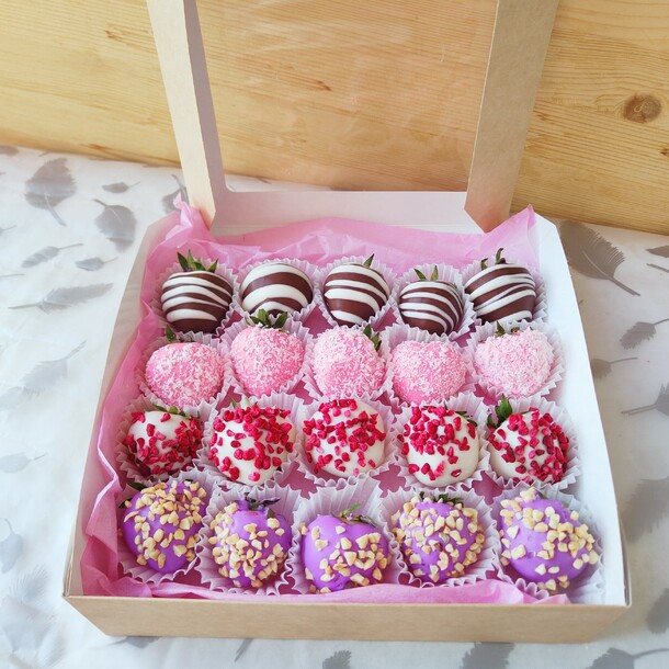 Разноцветный микс, артикул F1334372 - 3839 рублей, доставка по городу. Flawery - доставка цветов