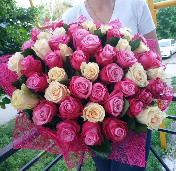 55 шикарных роз, артикул F37426 - 13090 рублей, доставка по городу. Flawery - доставка цветов