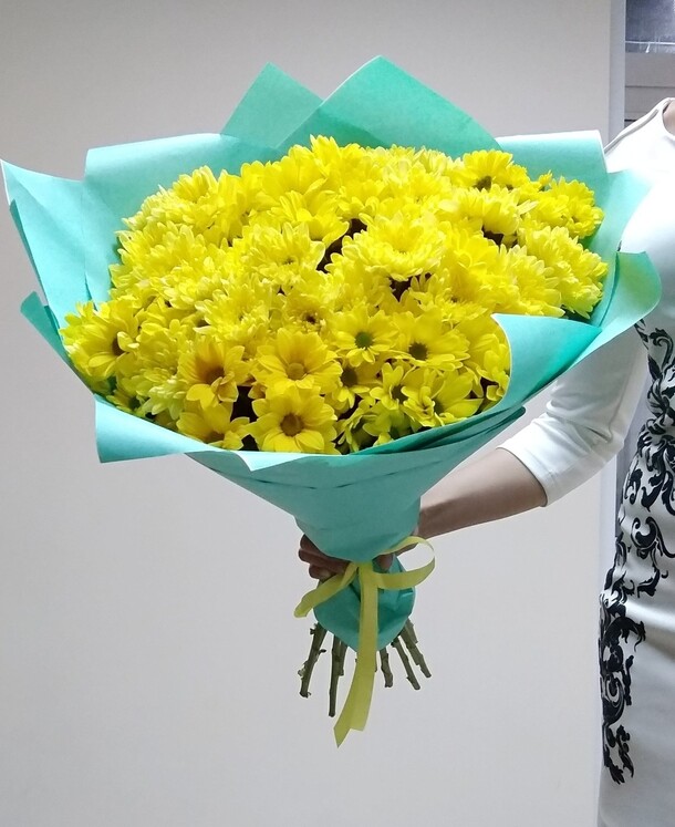 Облако желтых хризантем, артикул F39472 - 8199 рублей, доставка по городу. Flawery - доставка цветов