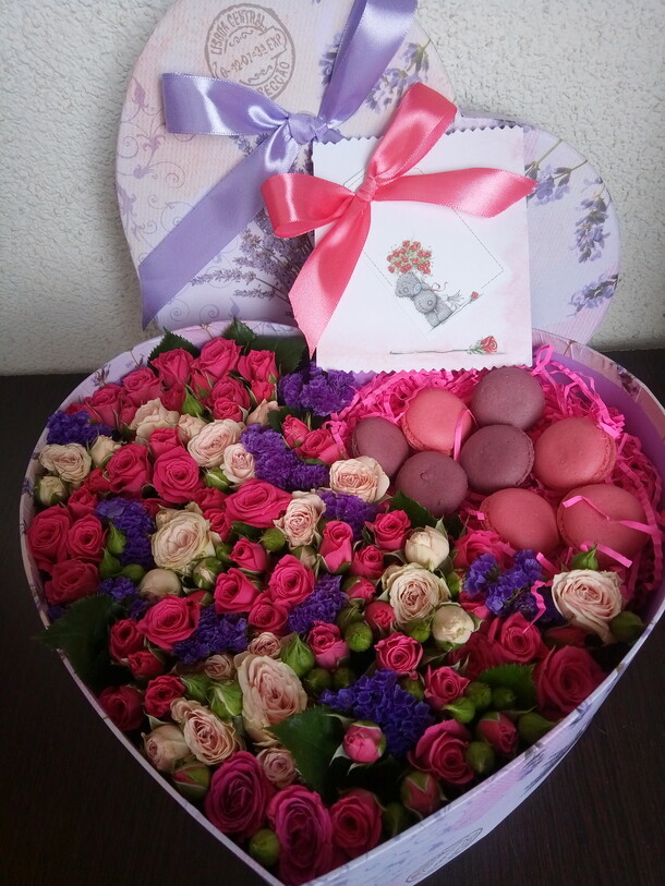 Шикарное сердце, артикул F42680 - 12241 рублей, доставка по городу. Flawery - доставка цветов