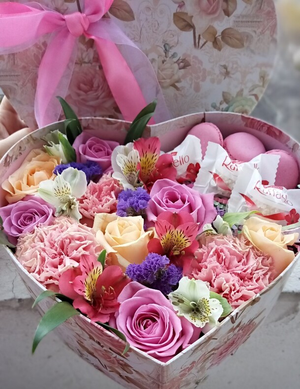 Нежность сердечко, артикул F53686 - 5390 рублей, доставка по городу. Flawery - доставка цветов