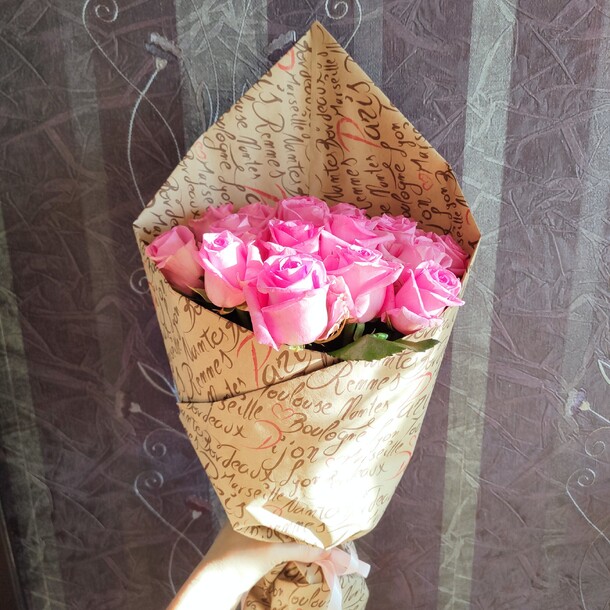 Букет розовых роз, артикул F66594 - 3839 рублей, доставка по городу. Flawery - доставка цветов