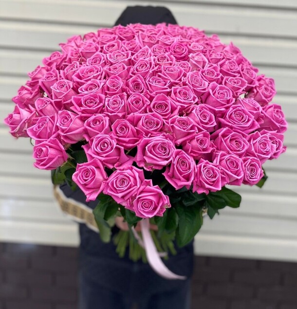 101 розовая роза, артикул F1165055 - 43826 рублей, доставка по городу. Flawery - доставка цветов