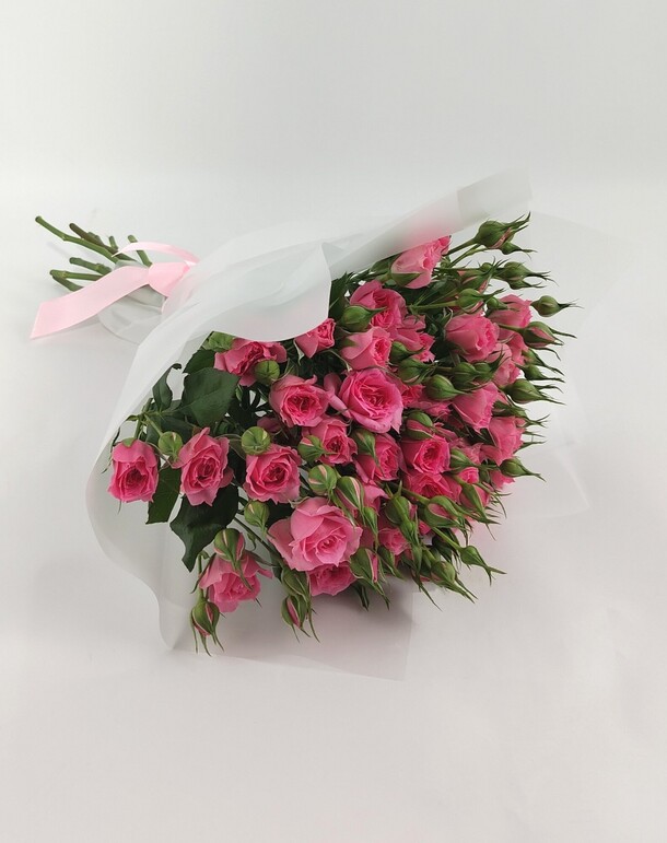 9 кустовых роз pink dimension, артикул F1317238 - 3750 рублей, доставка по городу. Flawery - доставка цветов