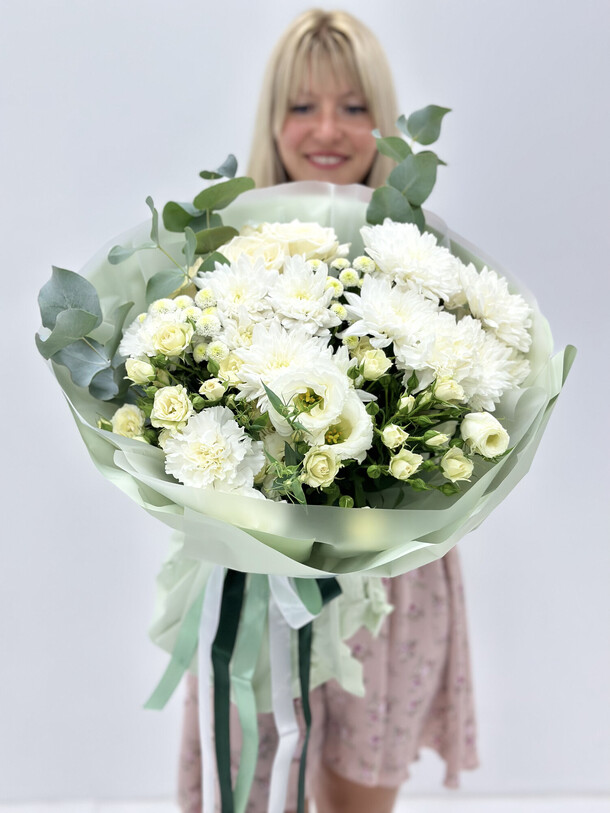 Белый танец, артикул F1246088 - 6392 рублей, доставка по городу. Flawery - доставка цветов