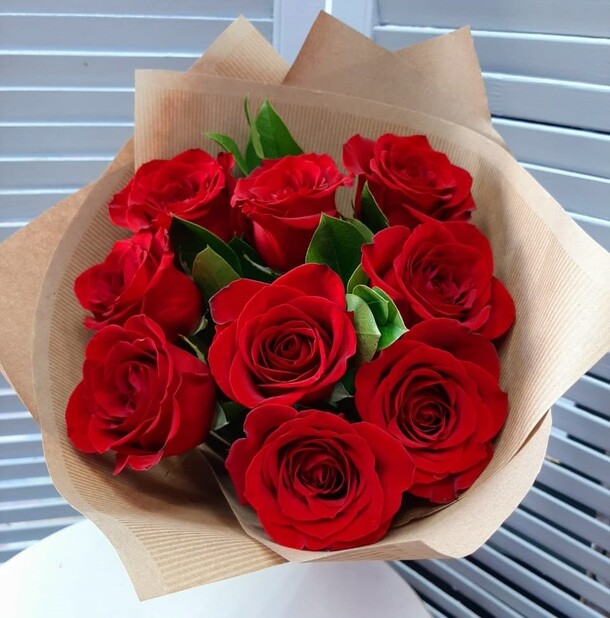 Букет роз "кармен", артикул F67170 - 6150 рублей, доставка по городу. Flawery - доставка цветов