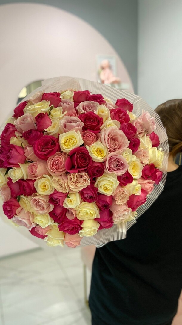 101 роза, артикул F1147468 - 42200 рублей, доставка по городу. Flawery - доставка цветов