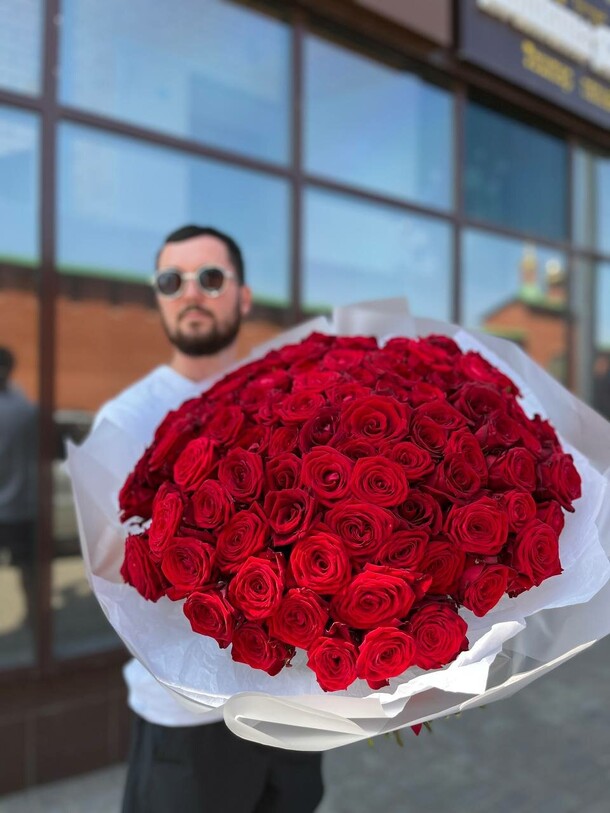 101 красная роза, артикул F1242709 - 46200 рублей, доставка по городу. Flawery - доставка цветов