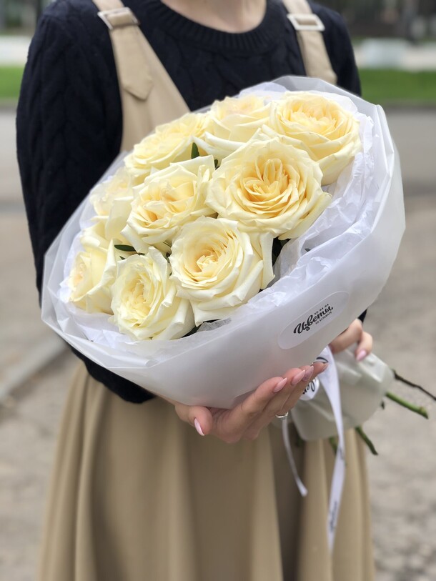 Букет из пионовидных роз, артикул F1244612 - 6500 рублей, доставка по городу. Flawery - доставка цветов