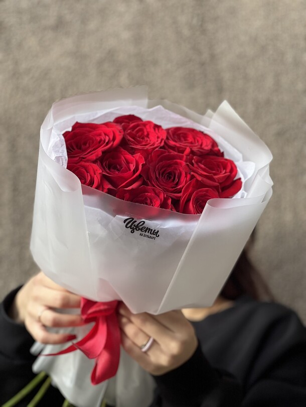 Букет из красных роз, артикул F1338508 - 4730 рублей, доставка по городу. Flawery - доставка цветов