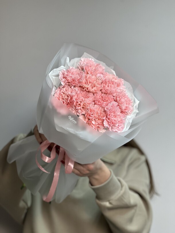 Нежный букет из диантусов, артикул F1360485 - 3748 рублей, доставка по городу. Flawery - доставка цветов