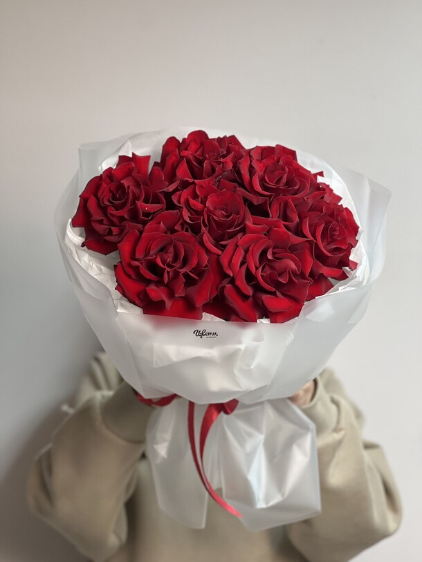 Букет из ажурных роз, артикул F1360493 - 6500 рублей, доставка по городу. Flawery - доставка цветов