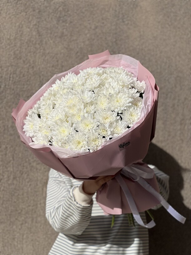 Букет из хризантем, артикул F1362628 - 9000 рублей, доставка по городу. Flawery - доставка цветов