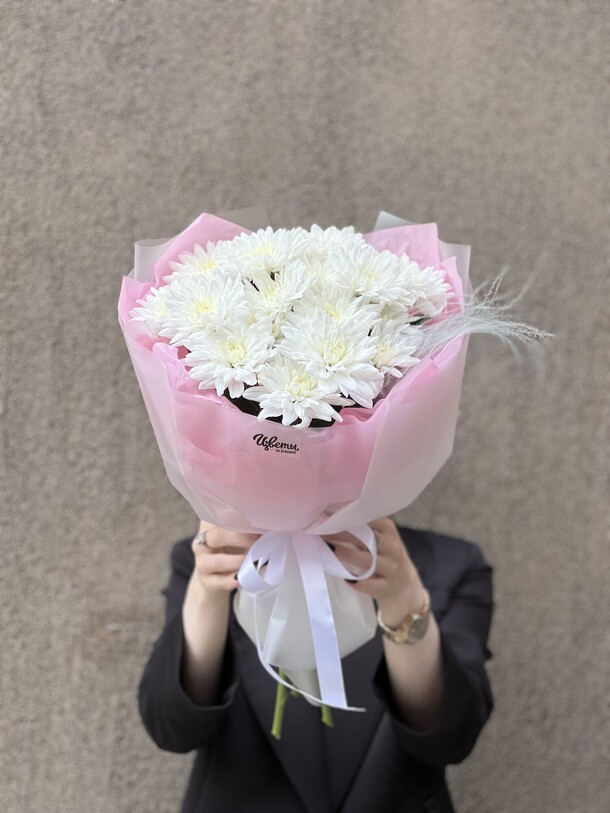 Букет из хризантем, артикул F1362632 - 4000 рублей, доставка по городу. Flawery - доставка цветов