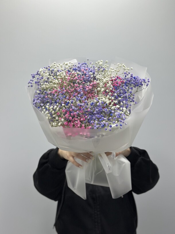 Яркий букет из гипсофил, артикул F1401704 - 4500 рублей, доставка по городу. Flawery - доставка цветов