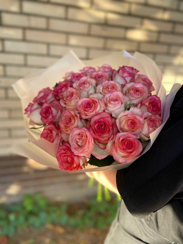 31шт роза "джумилия" 50см, артикул F1225311 - 6600 рублей, доставка по городу. Flawery - доставка цветов