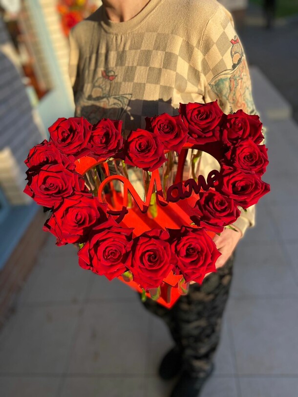 Розы в форме сердца для любимой мамы, артикул F1225631 - 7595 рублей, доставка по городу. Flawery - доставка цветов