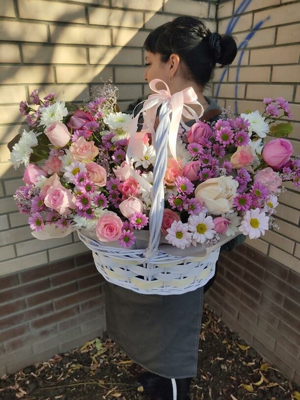 Корзина "ласковый миг", артикул F1237718 - 18300 рублей, доставка по городу. Flawery - доставка цветов