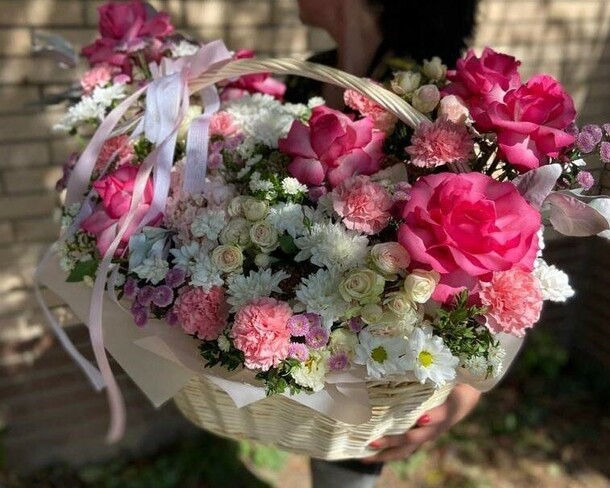 Корзина "богиня", артикул F1237836 - 21000 рублей, доставка по городу. Flawery - доставка цветов