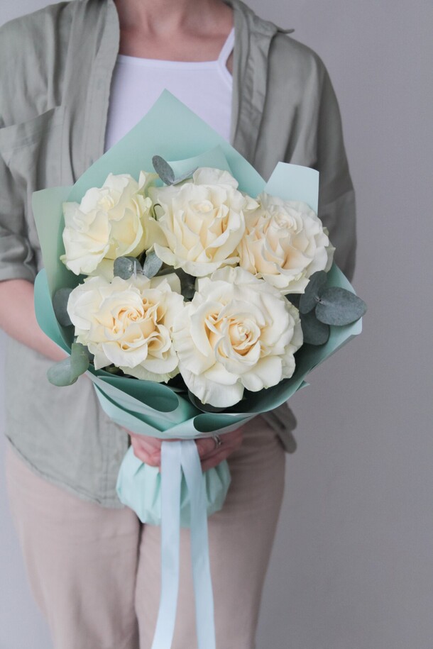 Букет на 1 сентября "school 03", артикул F1210704 - 5500 рублей, доставка по городу. Flawery - доставка цветов