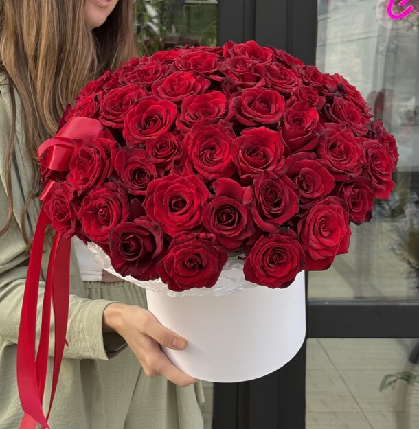 51 роза в коробке🌹, артикул F1435865 - 17500 рублей, доставка по городу. Flawery - доставка цветов