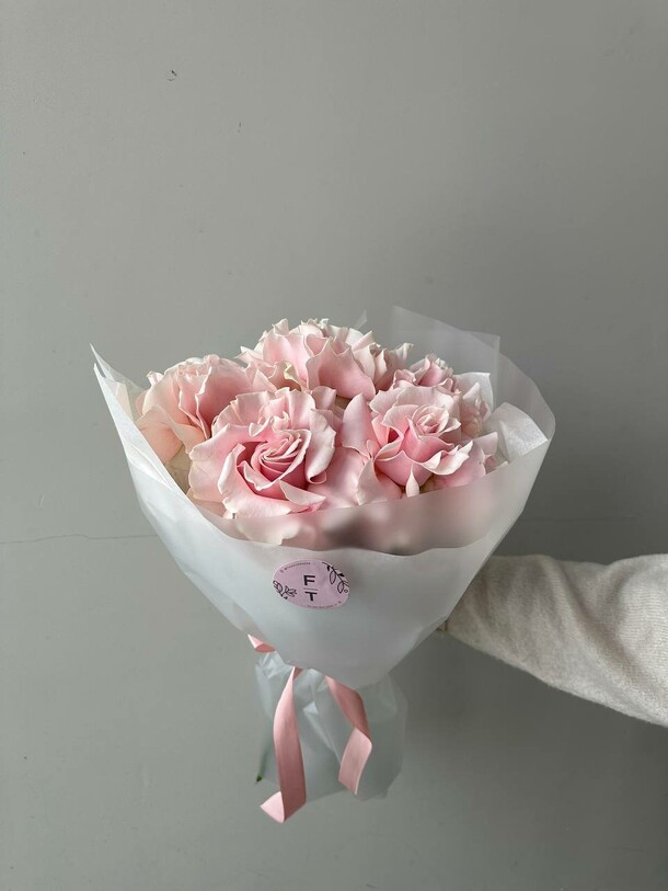 Французские розы ft265, артикул F1247027 - 3350 рублей, доставка по городу. Flawery - доставка цветов