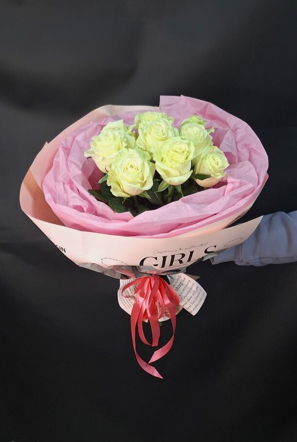 Букет белых роз, артикул F1365842 - 4090 рублей, доставка по городу. Flawery - доставка цветов