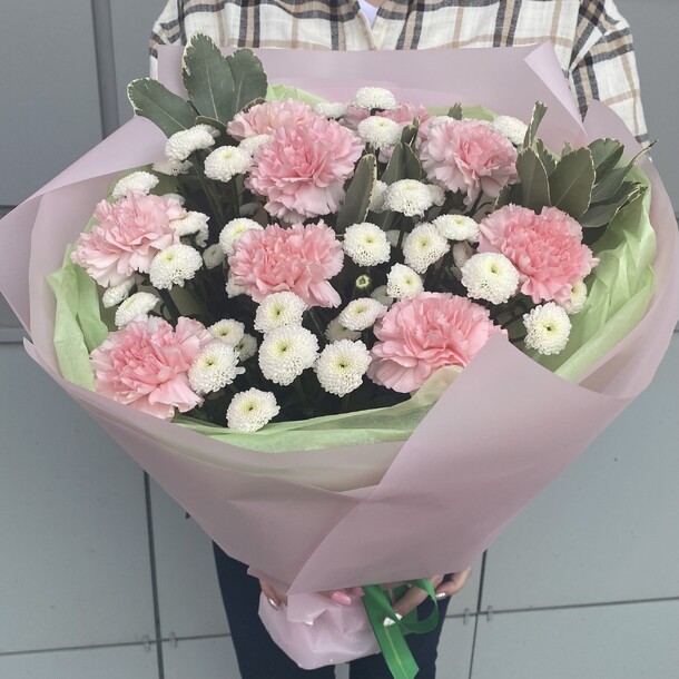 Букет из диантусов, артикул F1212620 - 5400 рублей, доставка по городу. Flawery - доставка цветов