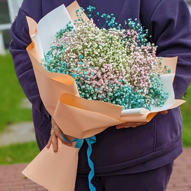 Букет радужной гипсофилы, артикул F1153343 - 4085 рублей, доставка по городу. Flawery - доставка цветов