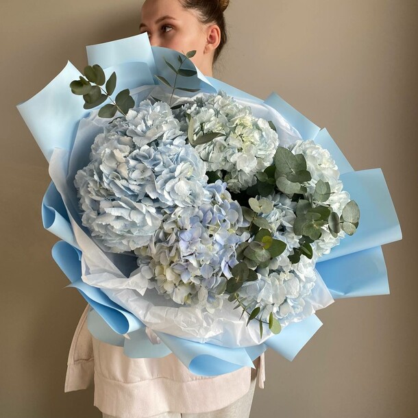 Голубой букет из гортензий, артикул F1449514 - 5500 рублей, доставка по городу. Flawery - доставка цветов