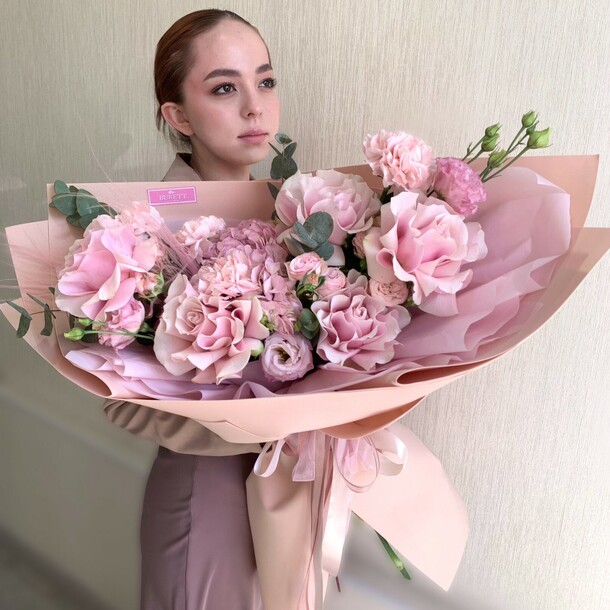 Радость встречи, артикул F1310518 - 6770 рублей, доставка по городу. Flawery - доставка цветов